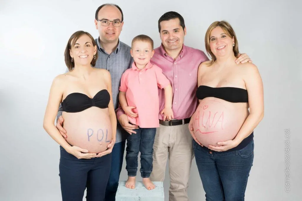 El títol d’una pel·lícula? Dues germanes embarassades 2 reportaje fotografico hermanas embarazadas