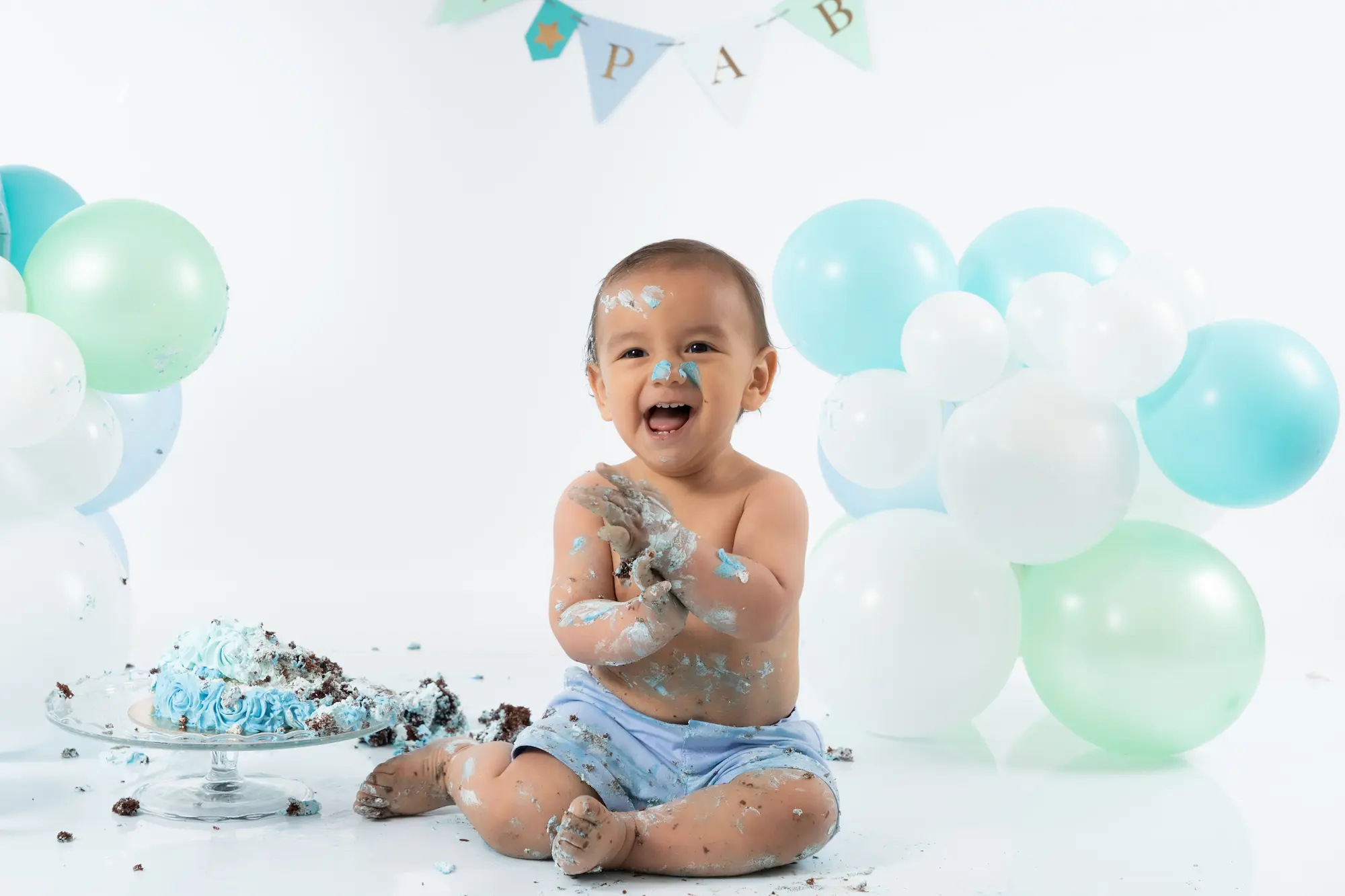 sesiones fotos smash cake ninos en sant cugat